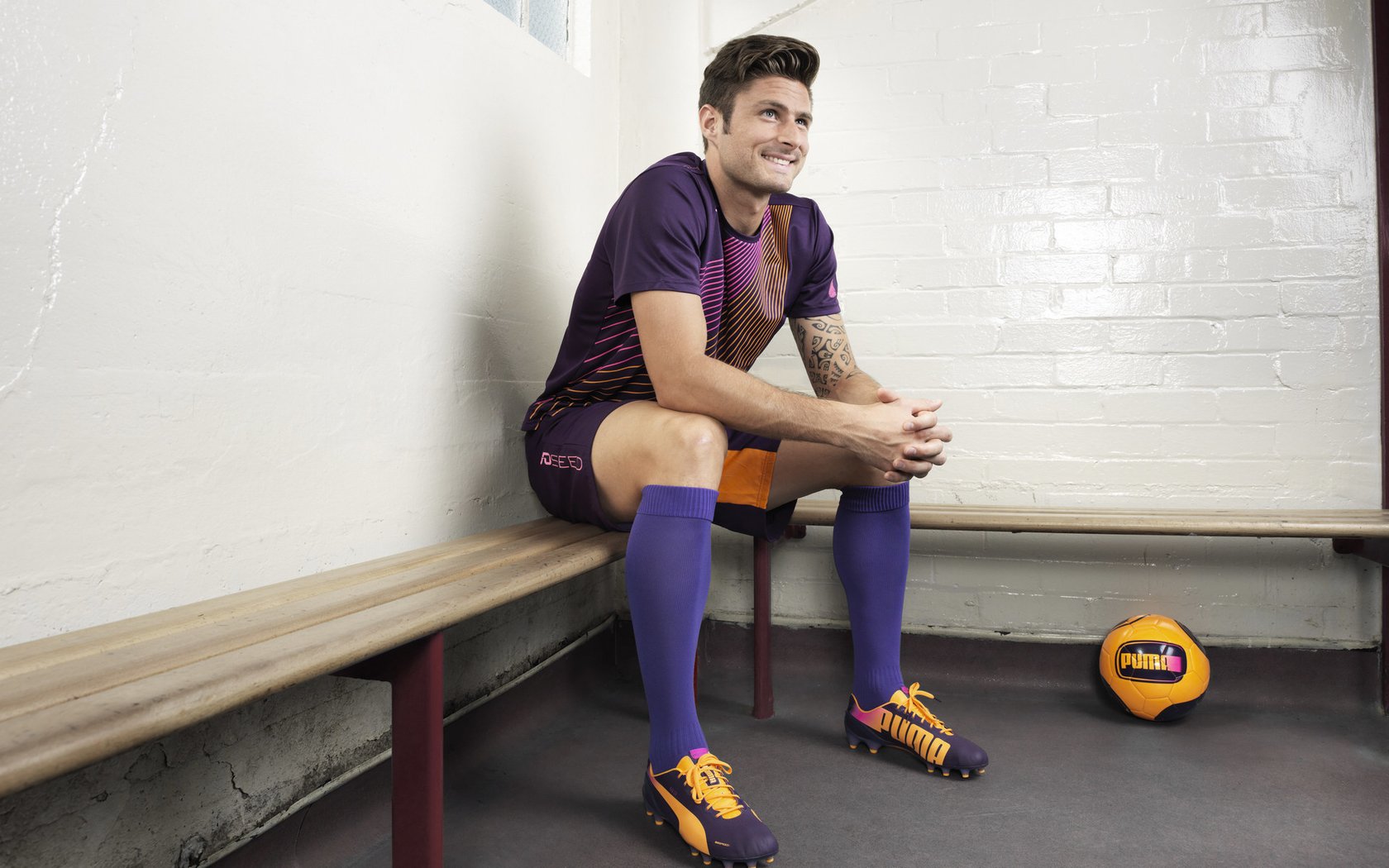 世界杯预选赛中国队逆袭 球员精神面貌焕然一新，世界杯预选赛 中国队出线分析